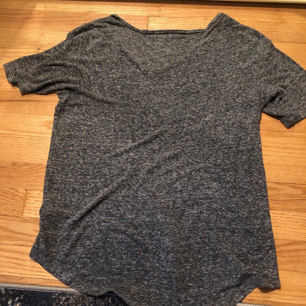 Gray t-shirt - Picture 3 of 3
